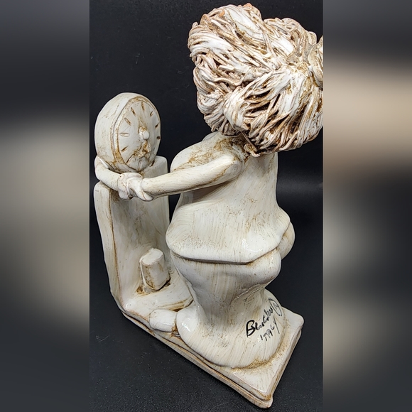 Vintage Dino Bencini Figurine Woman on Scale- Italy - Picture 7 of 8